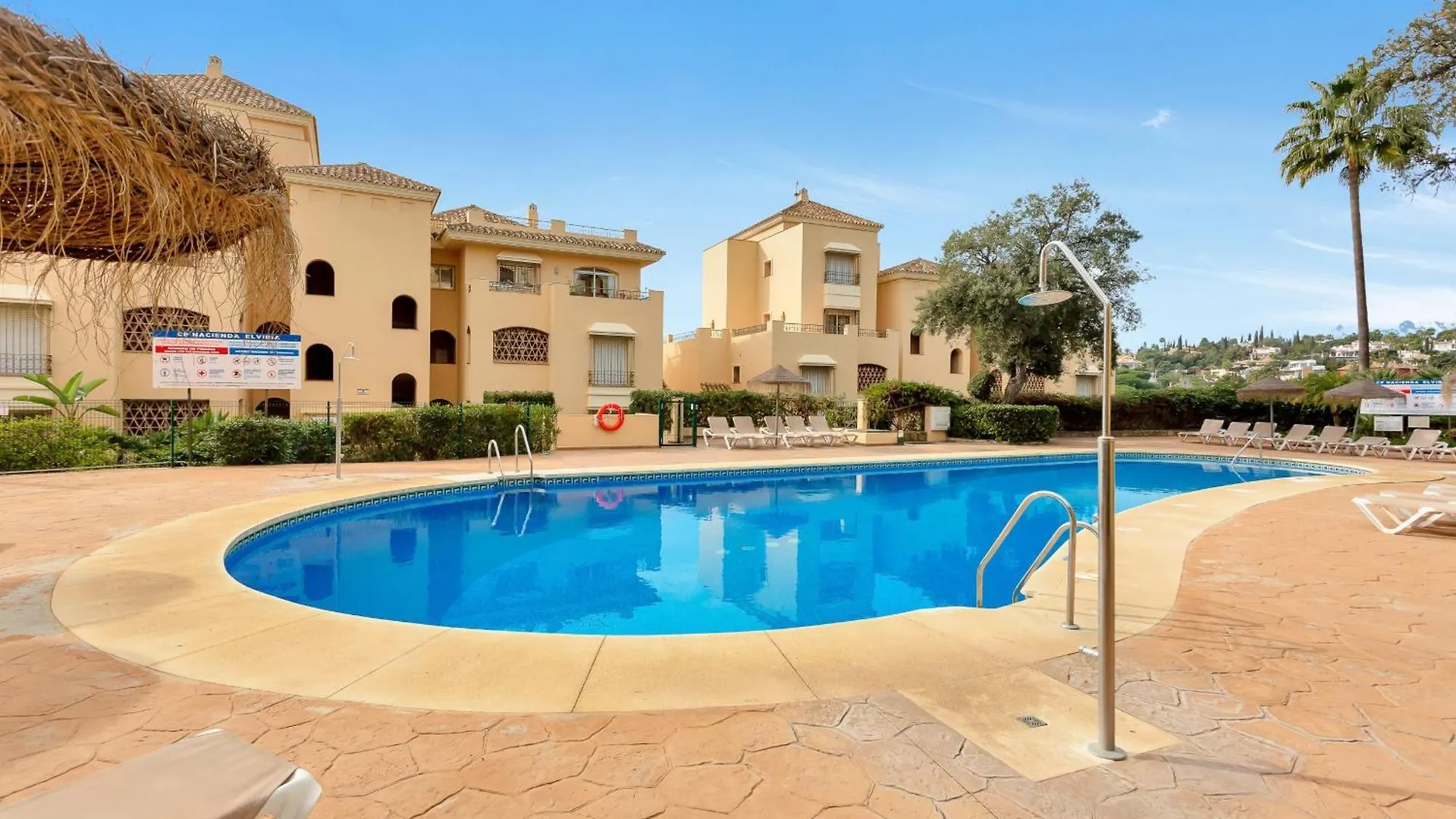 Amazing Sea Views Hacienda Elviria Apartment Marbella