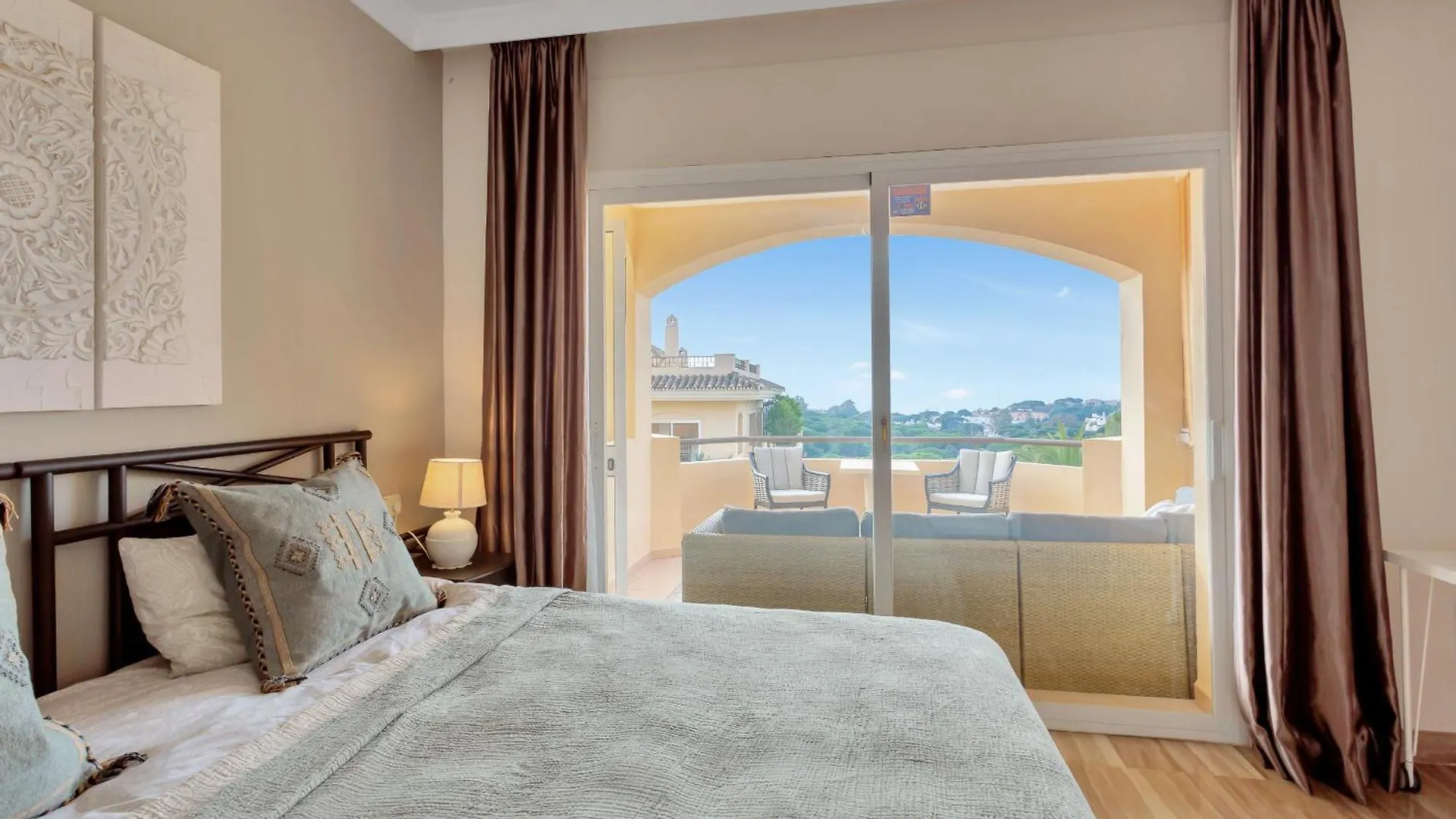 Amazing Sea Views Hacienda Elviria Apartment Marbella