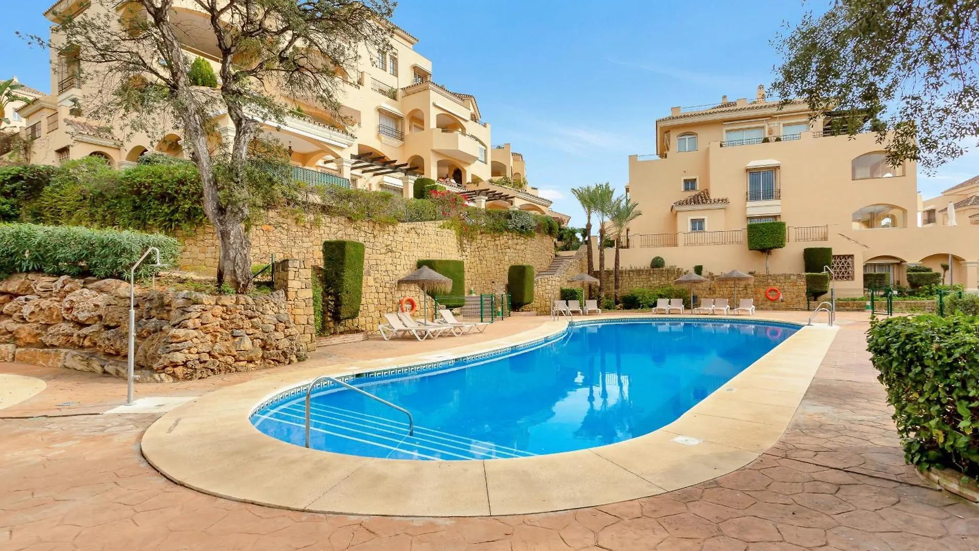 Amazing Sea Views Hacienda Elviria Apartment Marbella